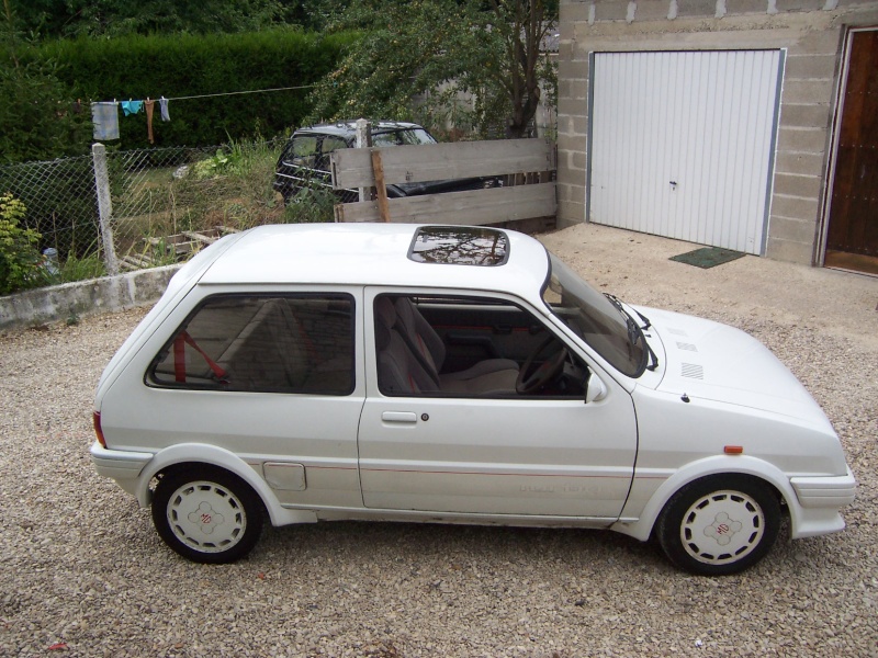 Bip-bip : Metro turbo mk2 "all white" RHD Metro_21