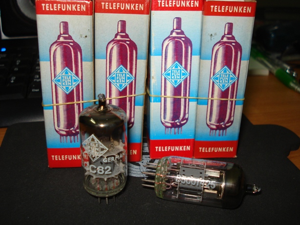 Telefunken ECC82 nos vavle  tubes Dsc03627