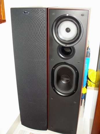 Kef Q65 floorstander speakers Dsc03629