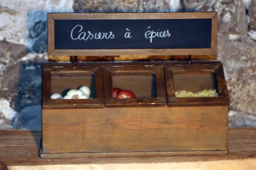 Les boites dans la maison . Boite_11