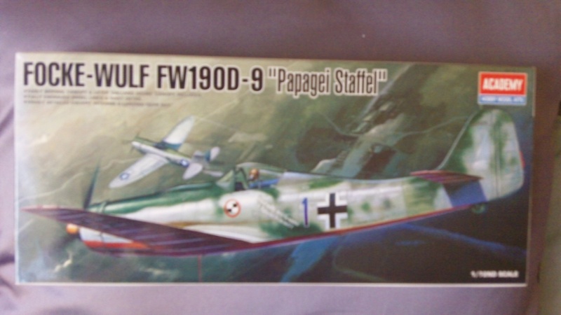Focke-Wulf Fw190D-9 "Papagei Staffel"  [Academy] 1/72 120_0110