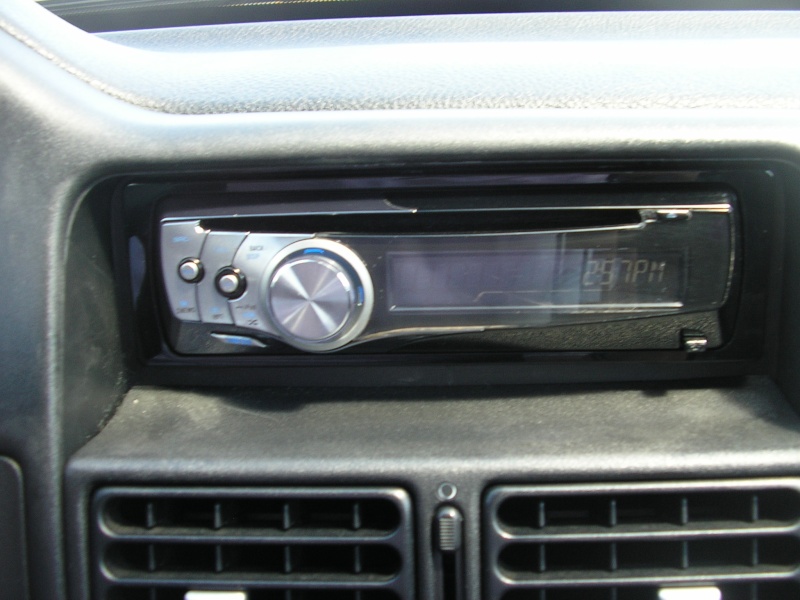 [VDS] Autoradio Pioneer, pièces 106, A3...  P1010612