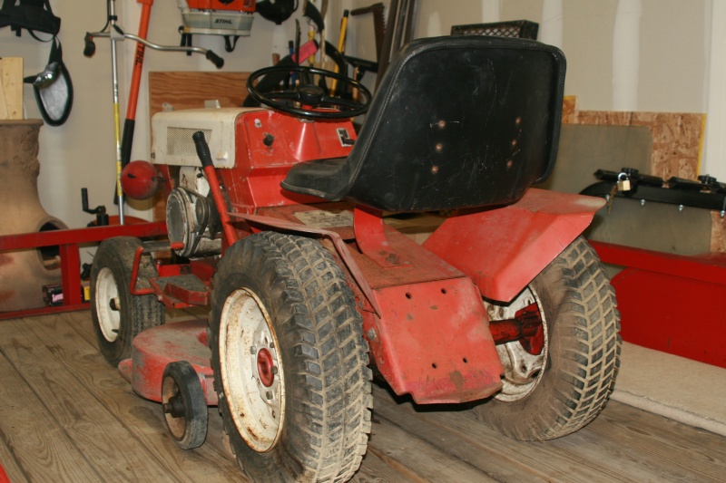 Sears Roebuck & Co. tractor 917.99500 Img_9415