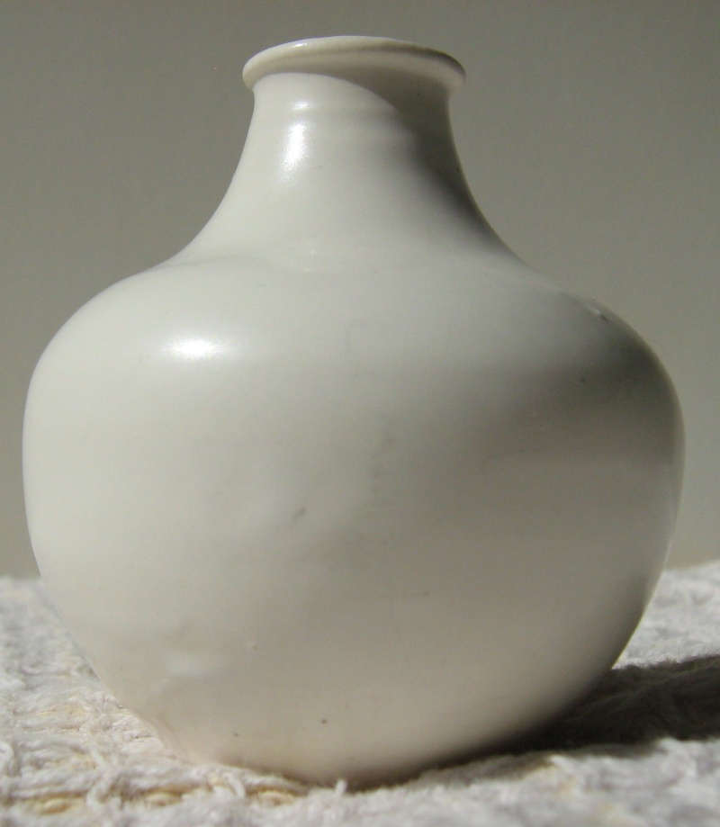 Tiny Crown Lynn Vase Cl_tin11