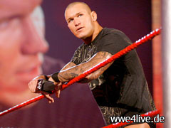 Randy Orton fait sa promo puis parle du titre intercontinental Raw_8613