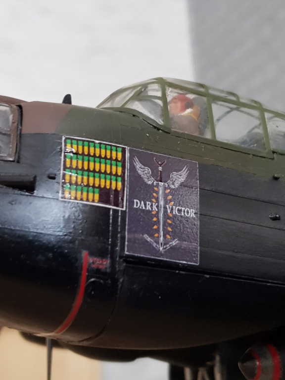 (MONTAGE PROJET AA) Grand slam bomber Lancaster  1/48 - Page 15 20210298