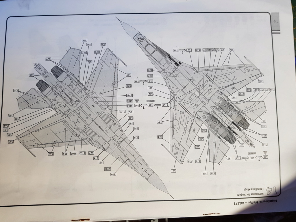 [Heller] 1/72 - Sukhoi SU-27 Flanker biplace   - Page 2 20221016