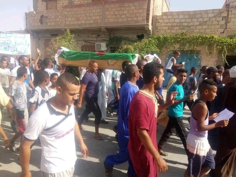 enterrement de Aissi Zoubir , tué par la mafia des parkings sur une plage de Béjaia, le jeudi 09 août 2018 à El Meghair (El Oued)  211