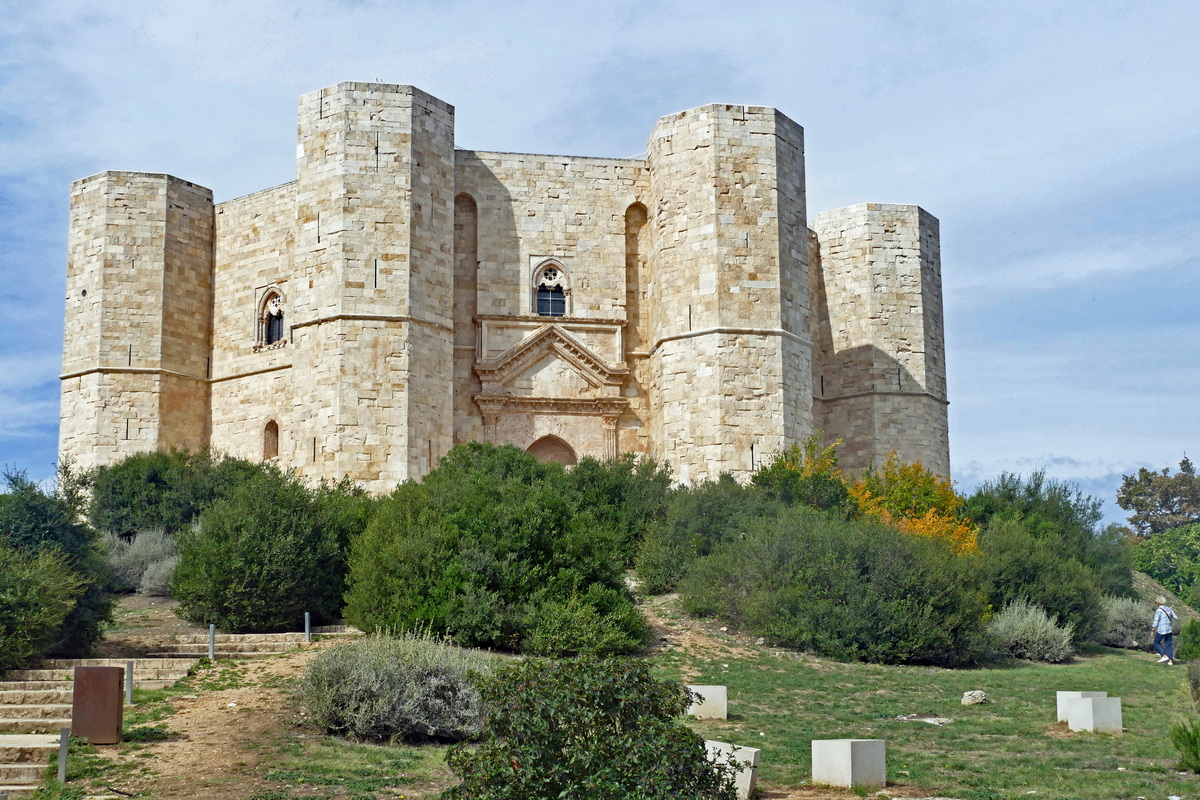 Castel Del Monte Castel10