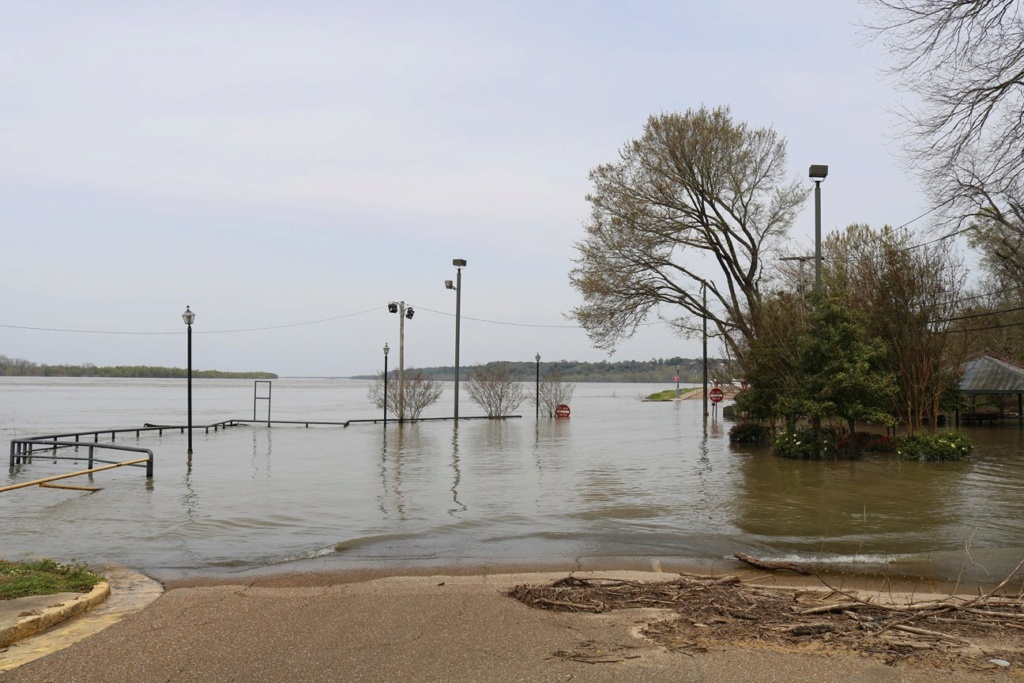 Along the Mississippi  Publié le 5 avril 2019 par Alain et Stéphanie Along_31