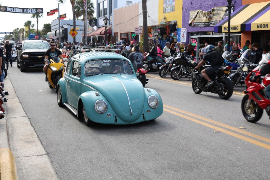 Crazy Bike Week de Daytona  Publié le 4 avril 2019 par Alain et Stéphanie Crazy_45