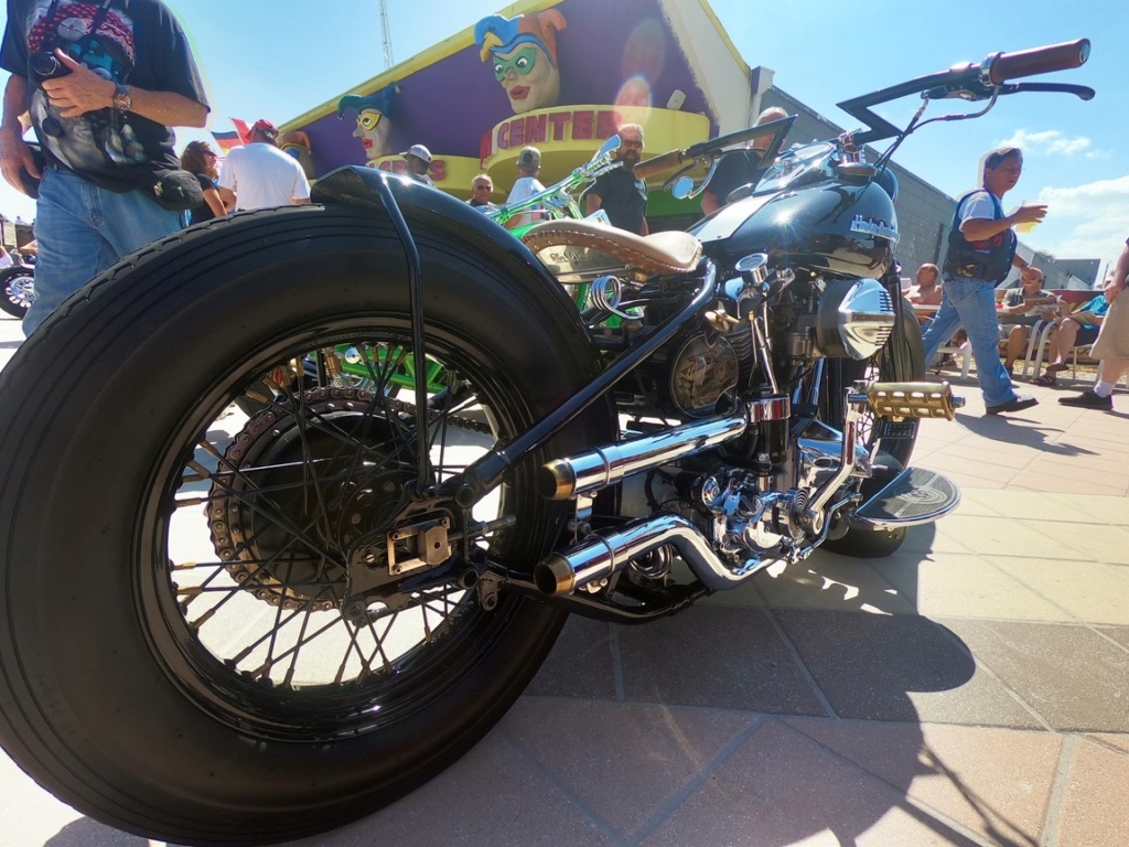 Crazy Bike Week de Daytona  Publié le 4 avril 2019 par Alain et Stéphanie Crazy_53