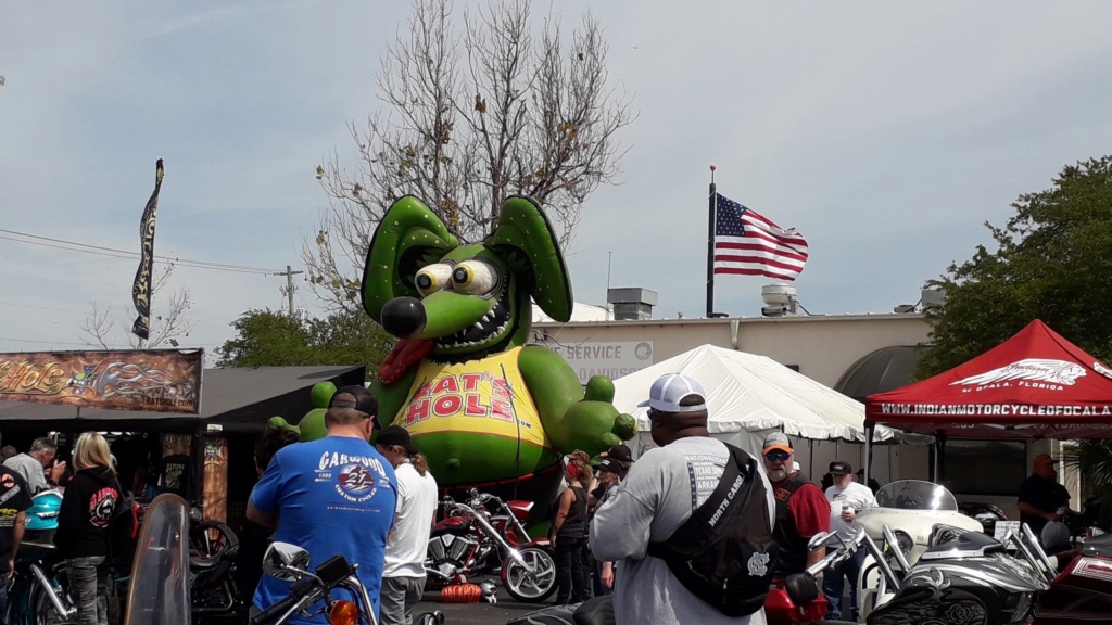 Crazy Bike Week de Daytona  Publié le 4 avril 2019 par Alain et Stéphanie Crazy_83