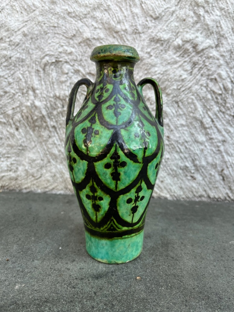Help ID Signature on amphora shaped green and black glaze vase  25e65410