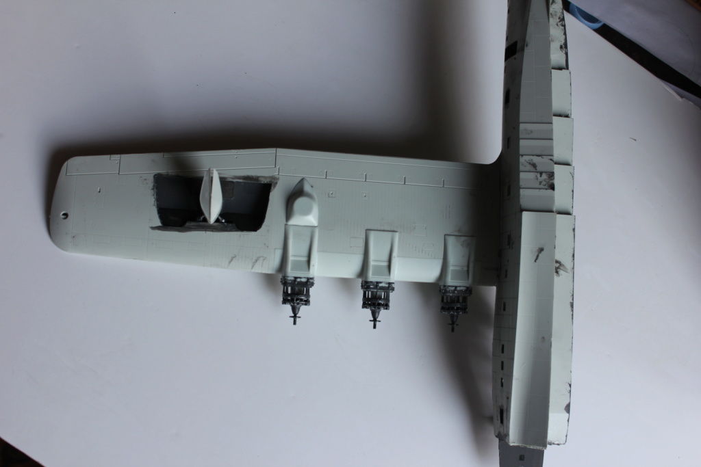 [revell] Diorama d'un BV-222 "Wiking" et d'un u-boot typ VII C - Page 4 Img_6124