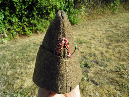Un bonnet de police modèle 18 avec une particularité sympa Dscn9426