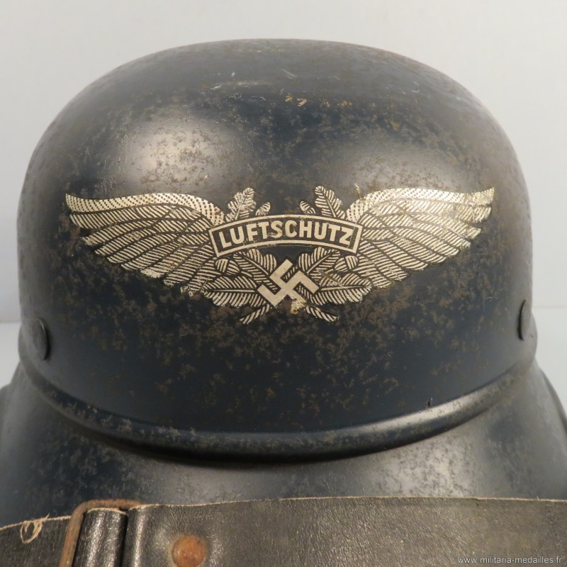 luftschutz casque modèle 38 avec insignes??? Casque11