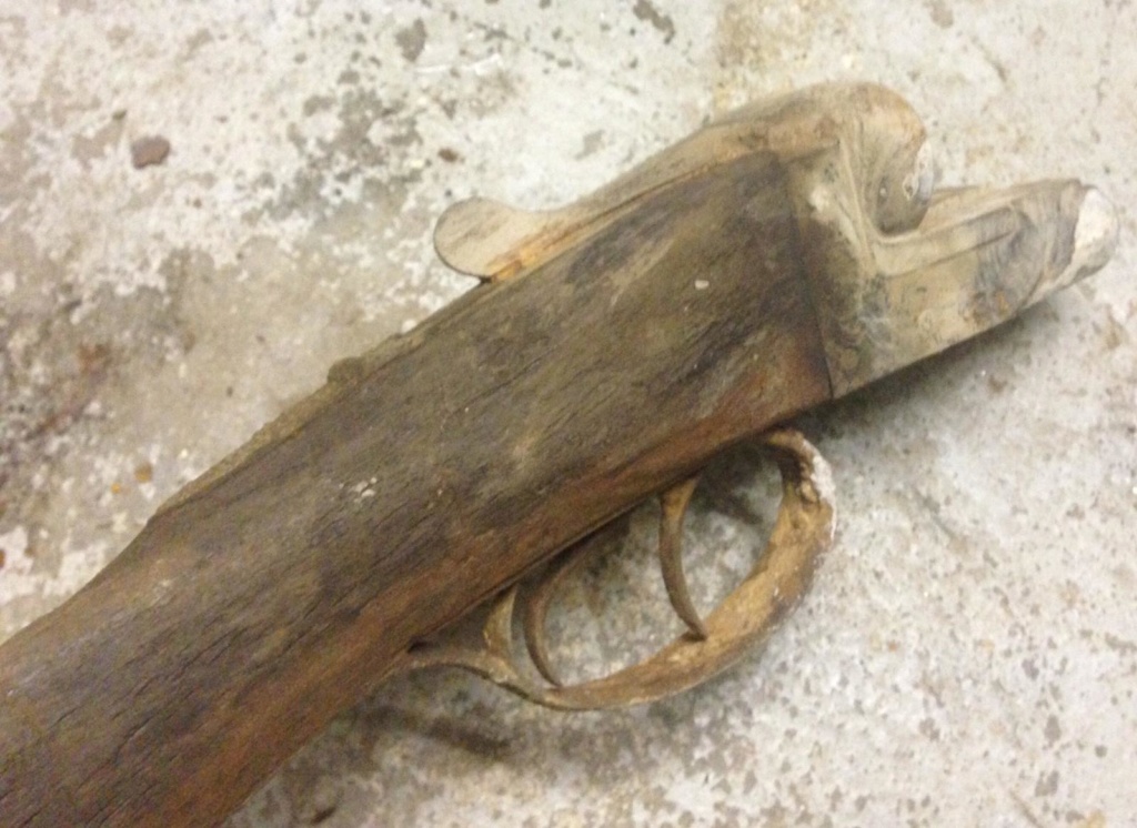 Identification d'un vieux fusil trouvé lors d'une dépollution de canal Fusil_11