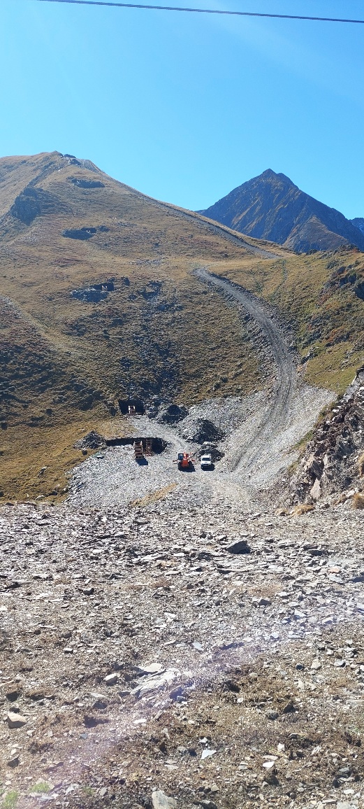 Construction téléski à enrouleurs des 1000 - Cap des Hittes, Peyragudes 20221017