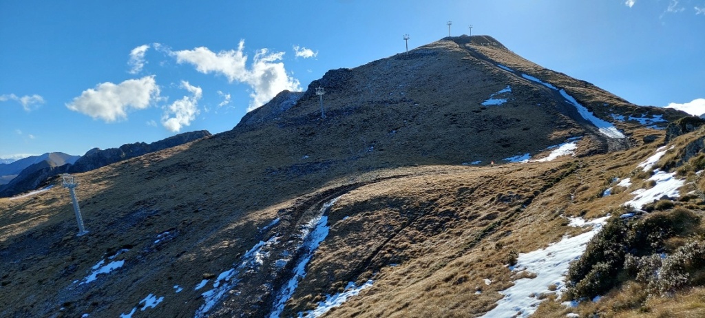 Construction téléski à enrouleurs des 1000 - Cap des Hittes, Peyragudes - Page 2 20221110