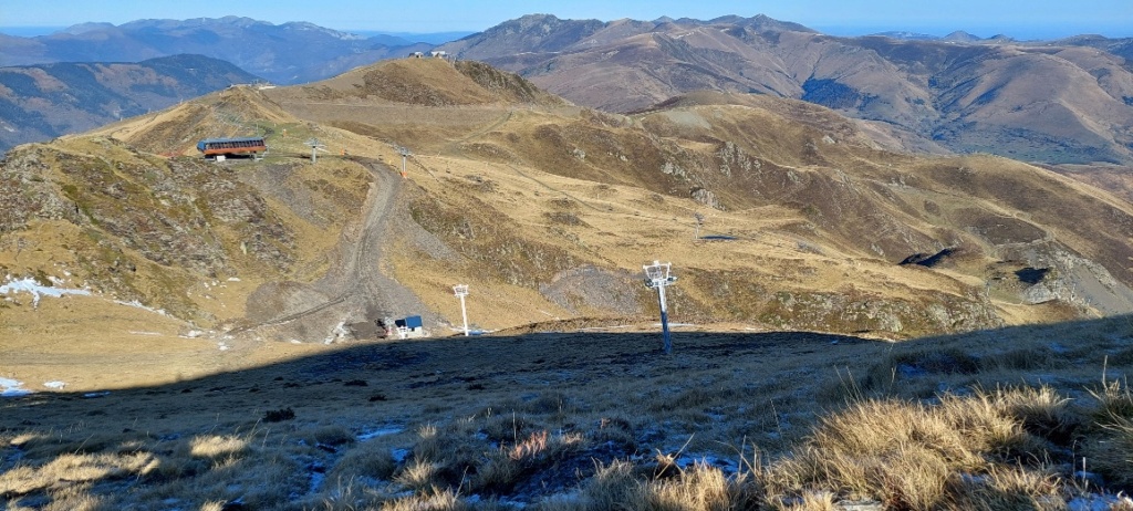 Construction téléski à enrouleurs des 1000 - Cap des Hittes, Peyragudes - Page 2 20221112