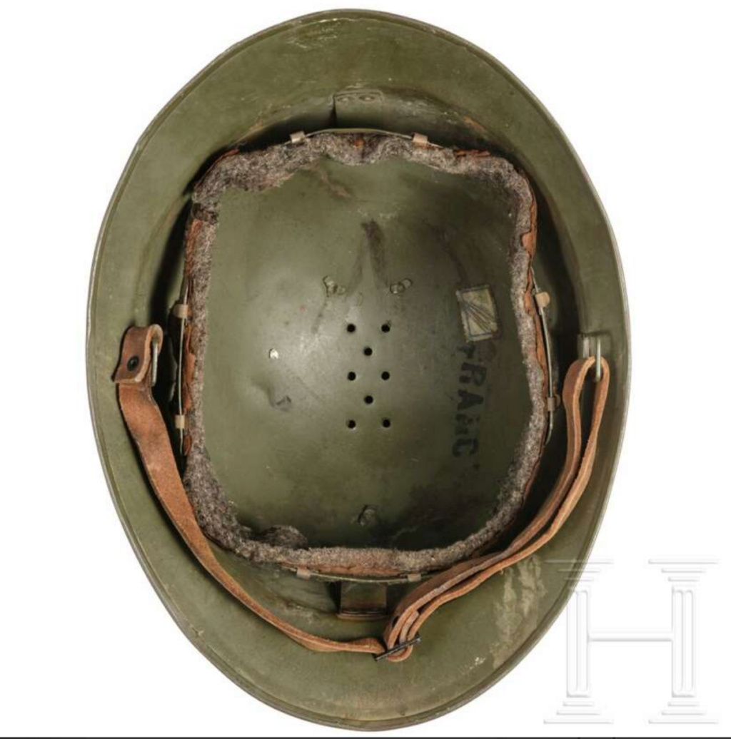 Casque Adrian M26 rondache arbalète non identifié Adrian10