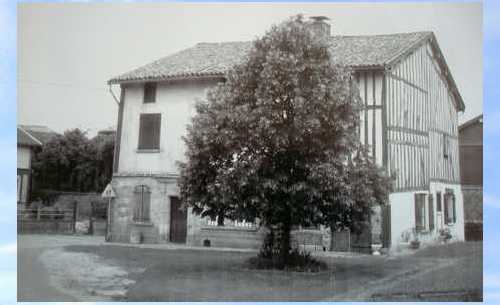 Photos de la rue haute, place de l'auge, ou de l'église 815