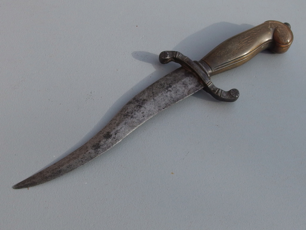 Couteau ancien lame type  oriental ? Pb030012
