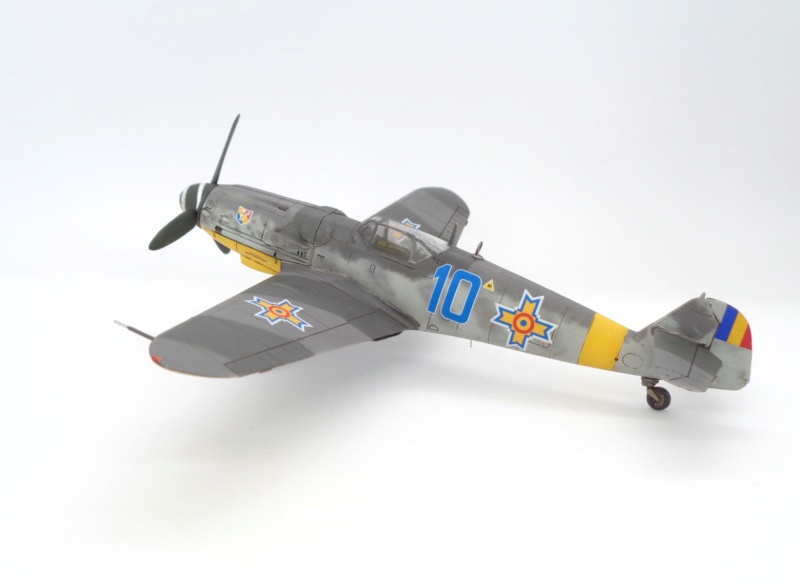 [Fine Molds] 1/72 - Messerschmitt Bf 109 G-6 Roumain  (bf109) Dsc08327