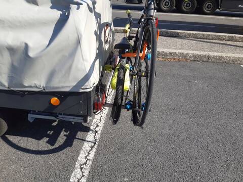 Porte Vélo à l'arrière de caravane