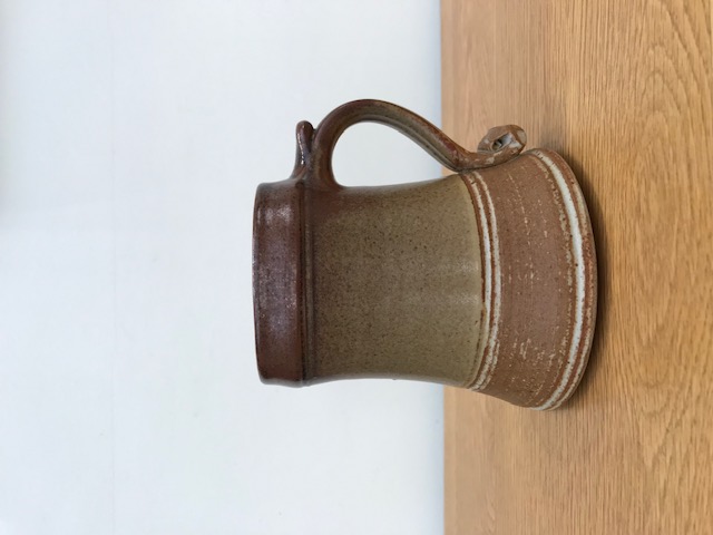 Pottery tankard- maker and age E8152710