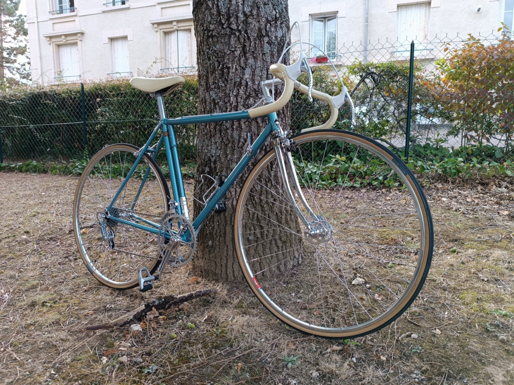 Vélo artisanal bleu en Columbus monté en campa nuovo / super record (restauration terminée) Img_2565