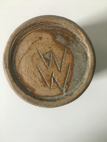 Stoneware glazed vessel would like to ID WW mark 356d8c10