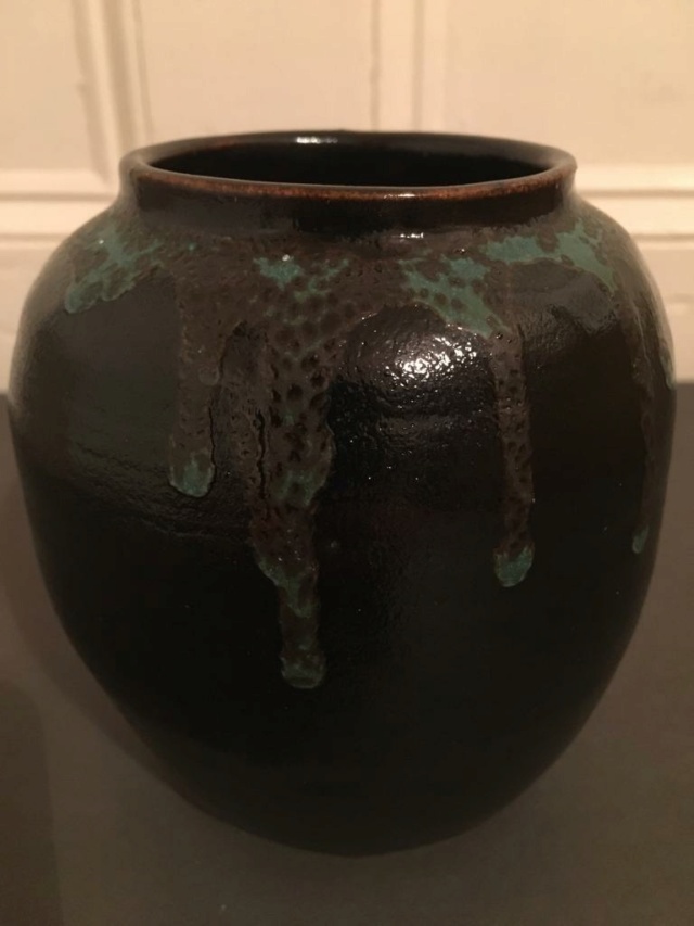 Trying to ID a tenmoku(?) glazed drip stoneware vessel, K mark 410