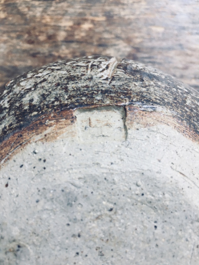 Brutalist abstract vase, bc mark? 604a2e10