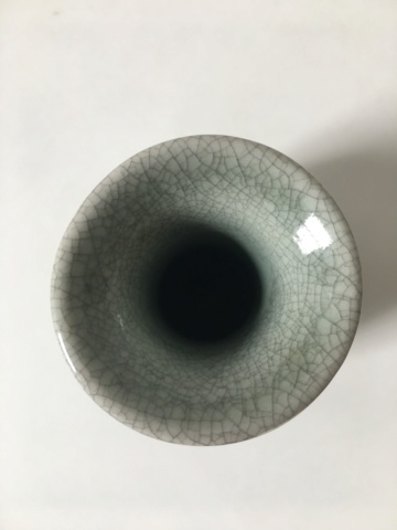 Oriental (?)  gray-green crackle glaze vase. No marks D187c310