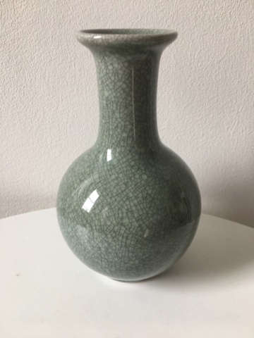 Oriental (?)  gray-green crackle glaze vase. No marks E20a5f10
