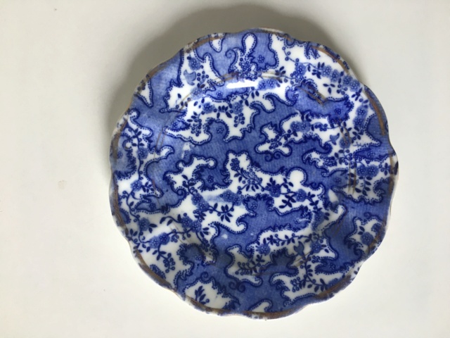 Small Blue White Fluted Porcelain Plate…Help to ID E2678b10