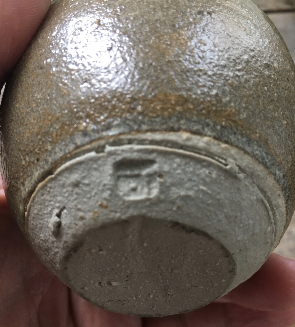 stoneware vase/vessel T mark and dot - Tony Barnes, Australia  Img_2019