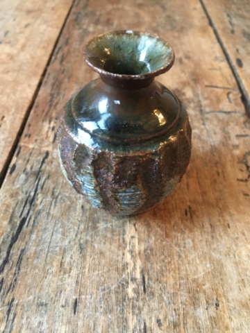 Small vasel. Signature to base appears to include "Taylor"? Trying to ID Img_2243