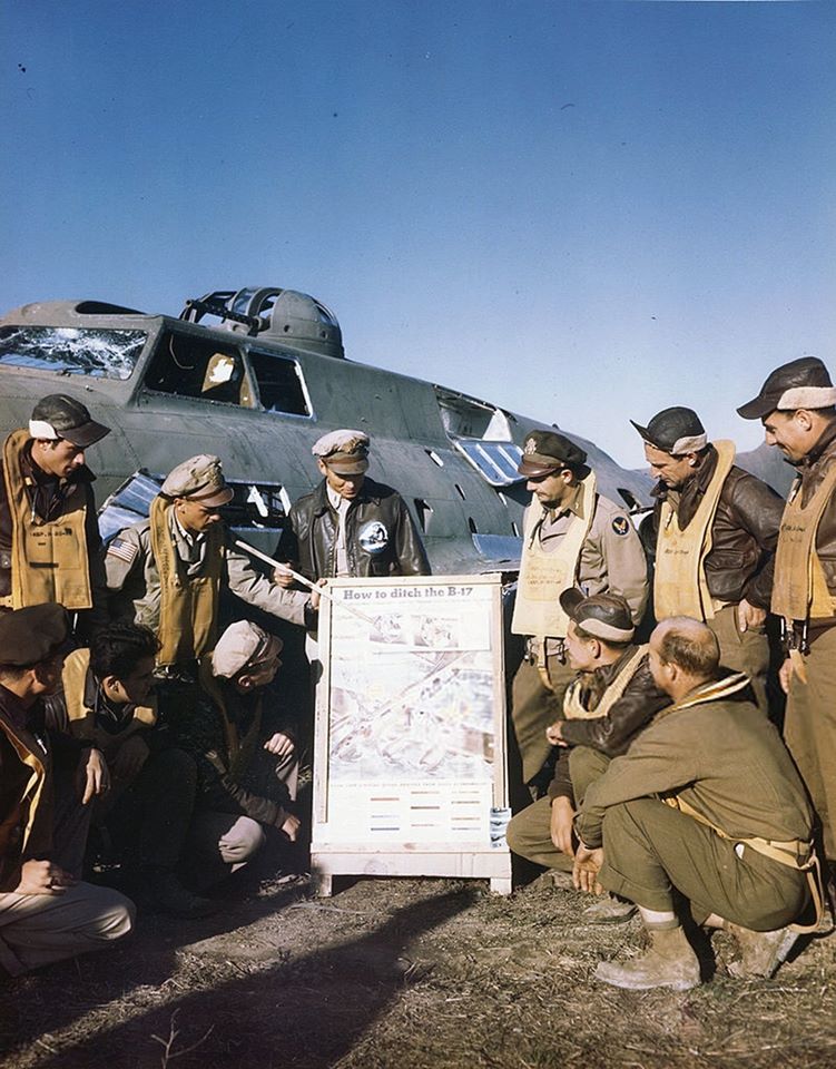 Images du groupe World War II in Original Color Ditchi10