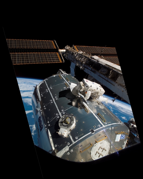 Astronomie et espace - Page 2 Columb10