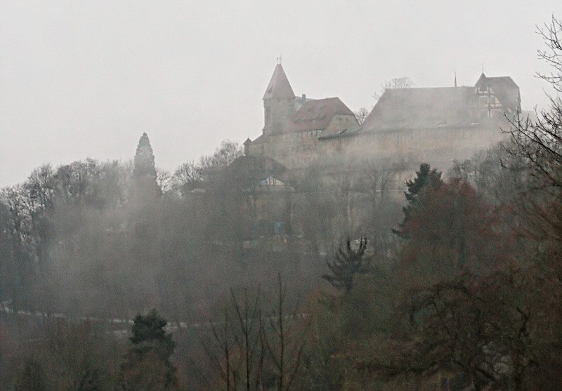 Le chateau de Coburg dans la brume Img_5010