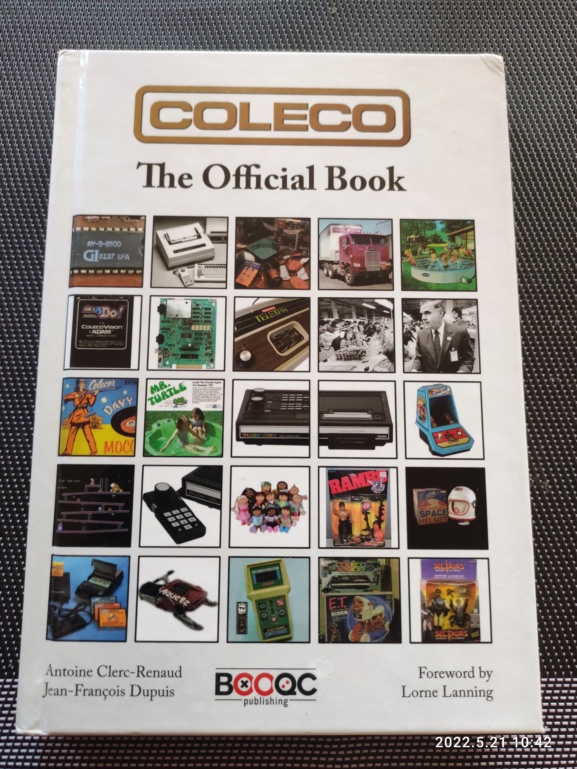 [VDS] 2 repros Atari 2600 et le livre COLECO official book Img_2060