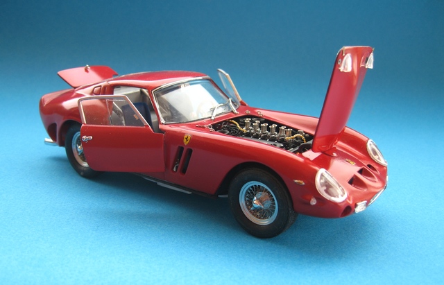 Ferrari  Sans_t21