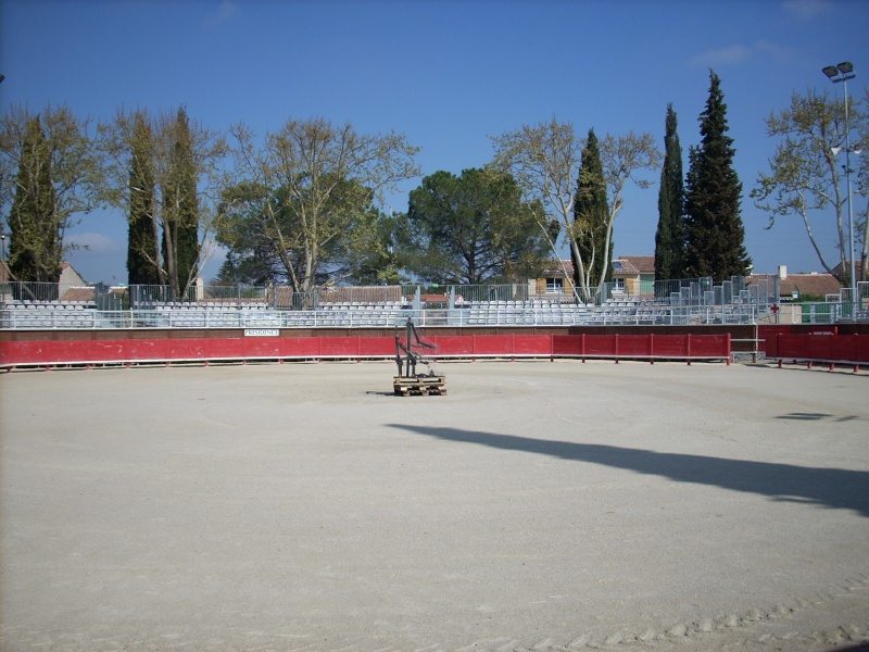 Arènes de Nimes et alentours Baptis10