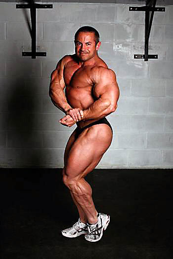 James Llewellin avant l'Arnold Classic 2008 (le 24 février) James610