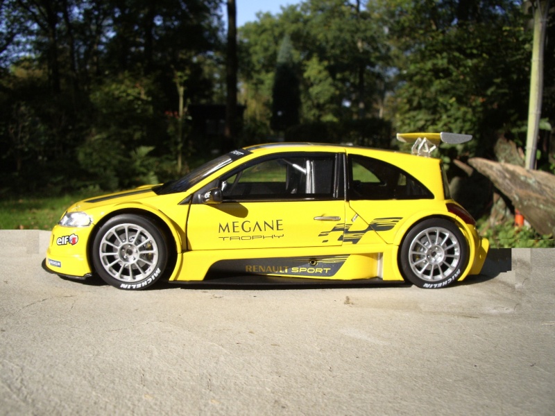 Renault Mgane Trophy Show-car 1/18 122-re10