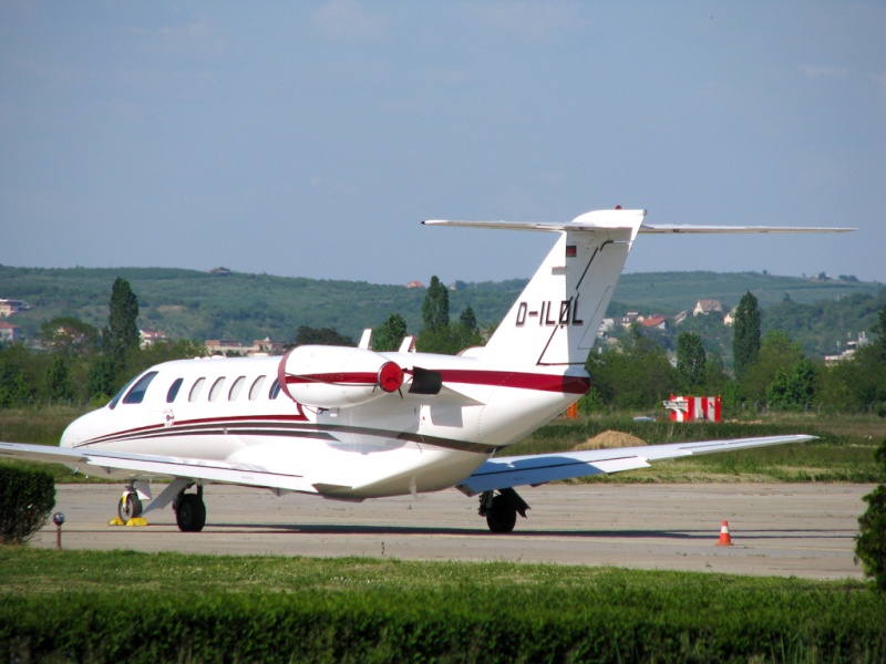 Aeroportul Oradea - Mai 2011 B112