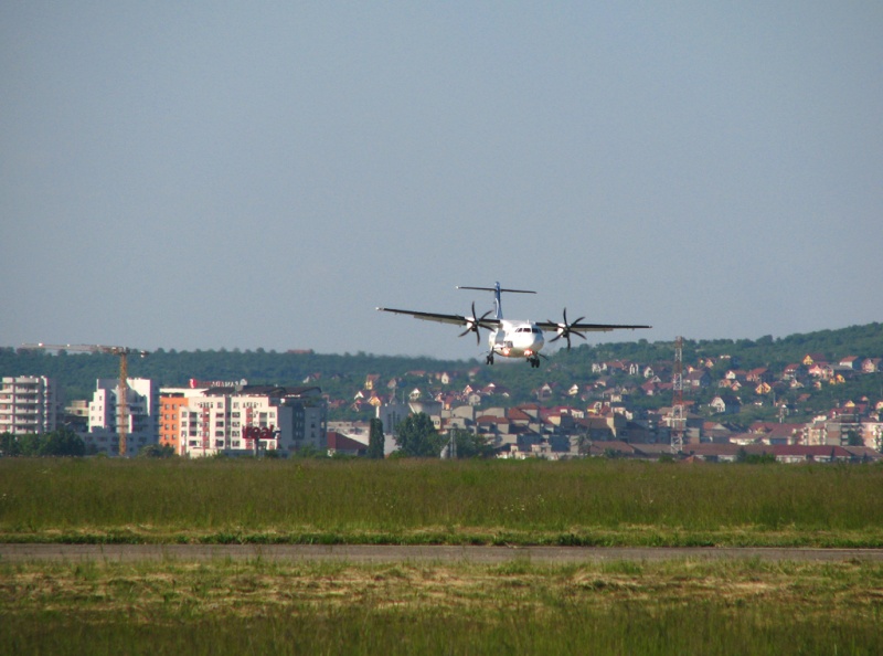 Aeroportul Oradea - Mai 2011 B712